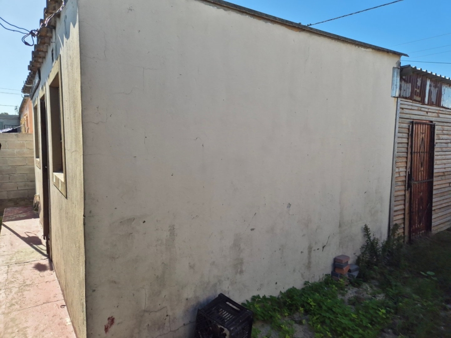 2 Bedroom Property for Sale in Crossroads Western Cape